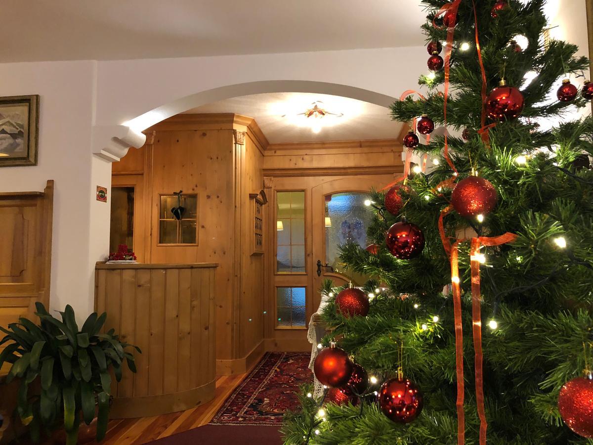 Hotel Villa Nevada Cortina d'Ampezzo Bagian luar foto