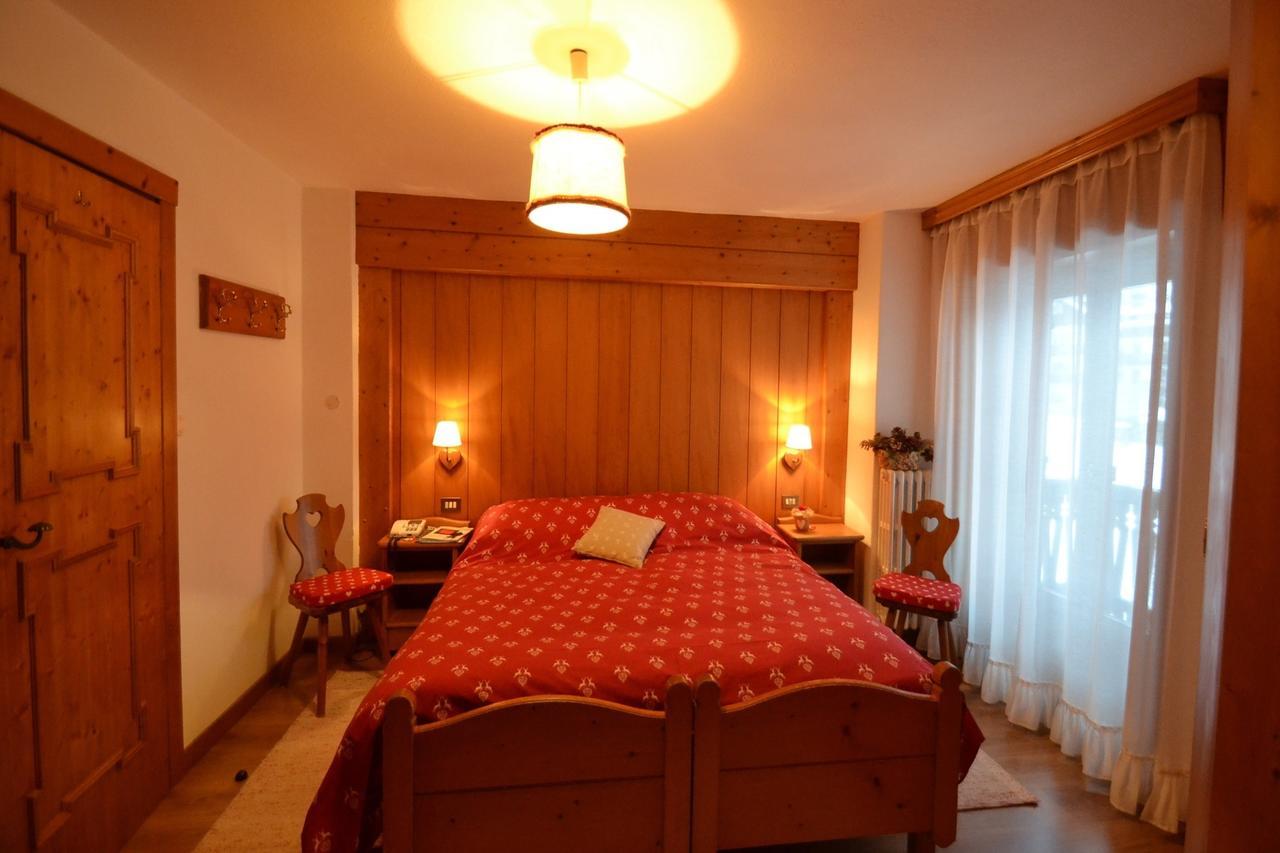Hotel Villa Nevada Cortina d'Ampezzo Bagian luar foto
